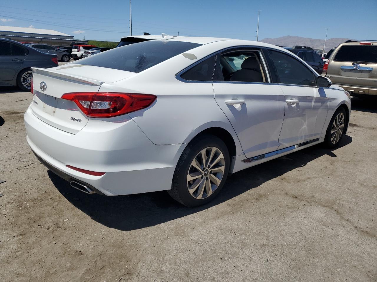 Photo 2 VIN: 5NPE34AF8GH406693 - HYUNDAI SONATA 