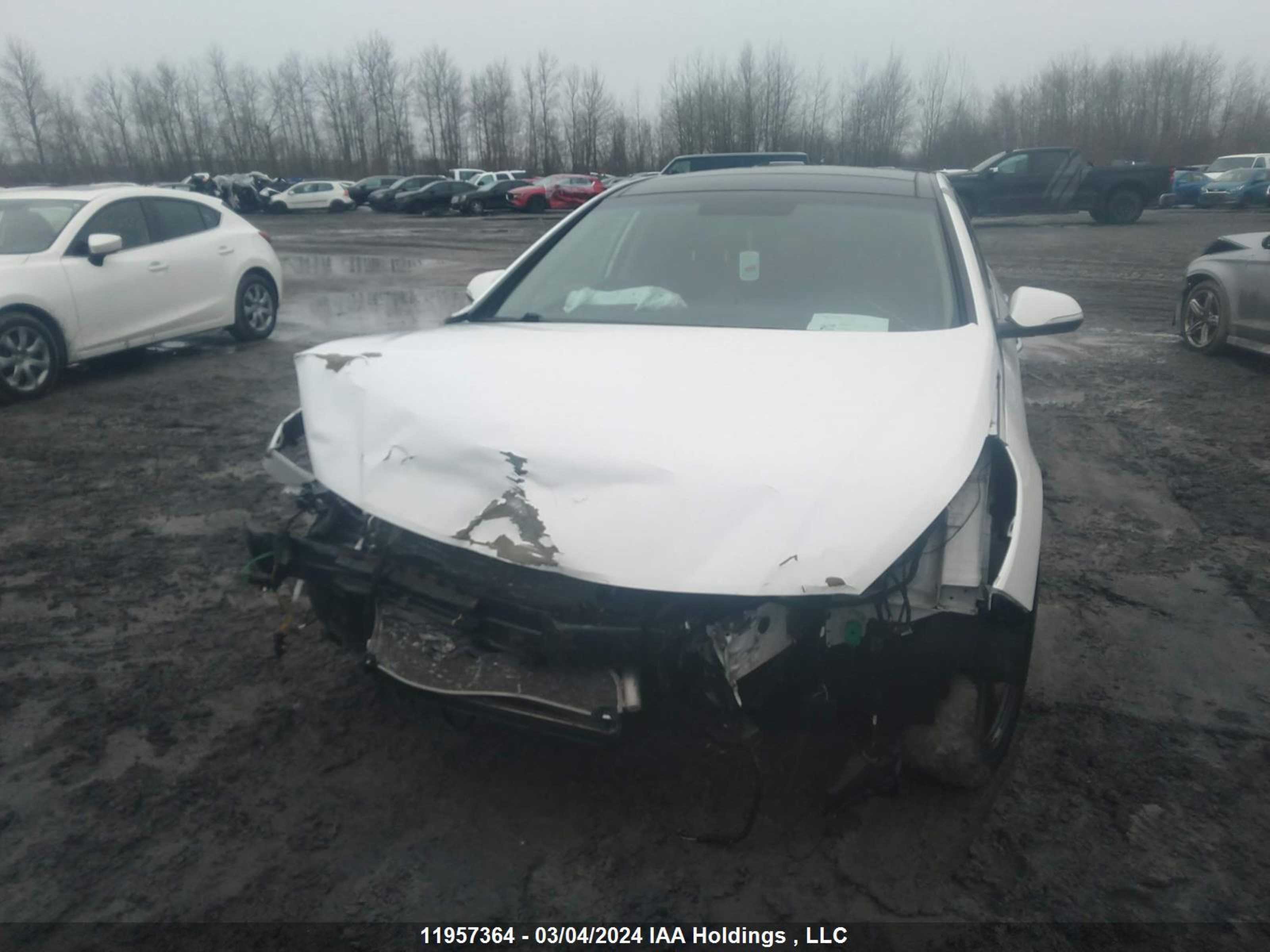 Photo 11 VIN: 5NPE34AF8GH410601 - HYUNDAI SONATA 