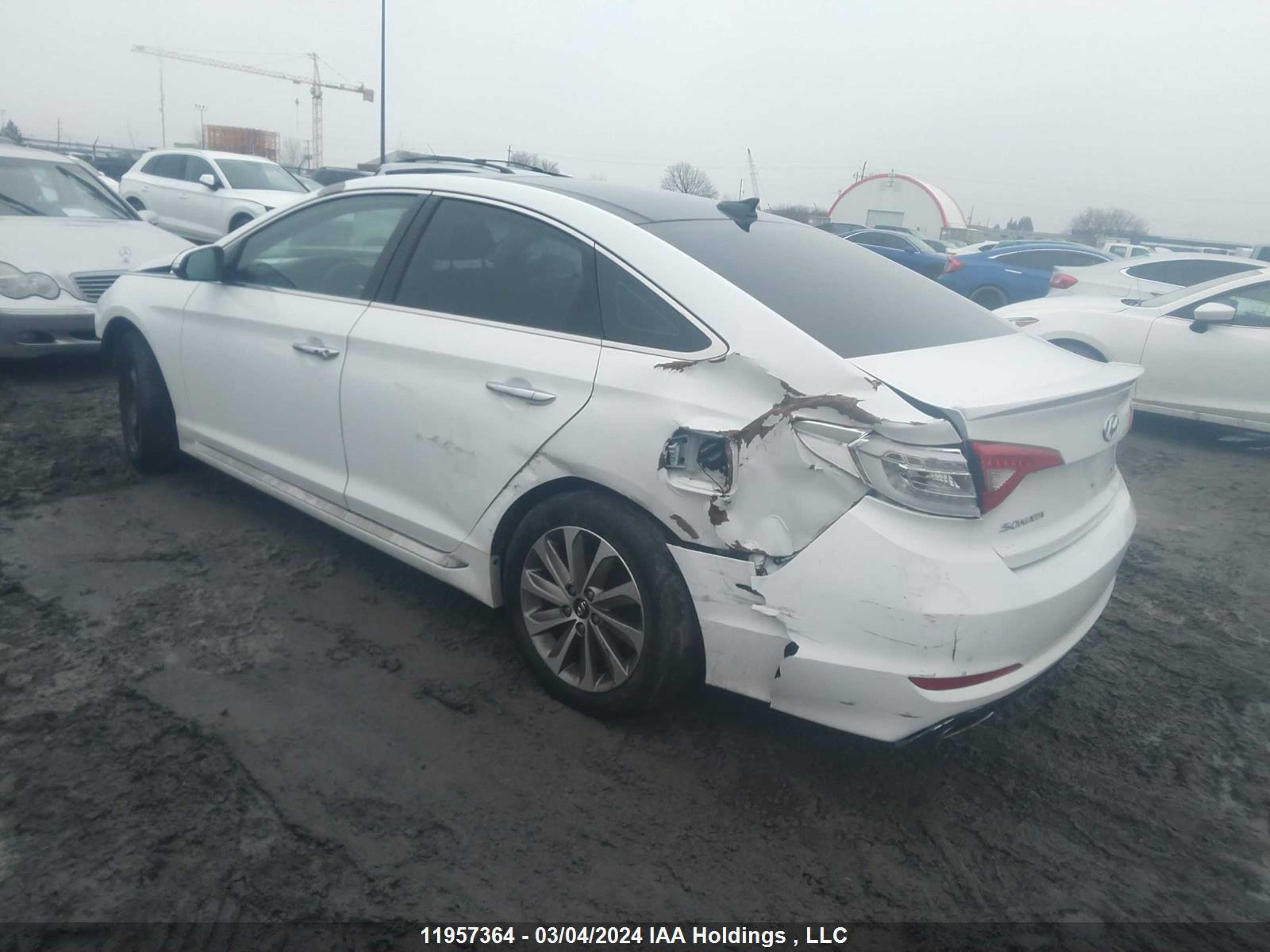 Photo 2 VIN: 5NPE34AF8GH410601 - HYUNDAI SONATA 