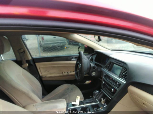 Photo 4 VIN: 5NPE34AF8GH420450 - HYUNDAI SONATA 