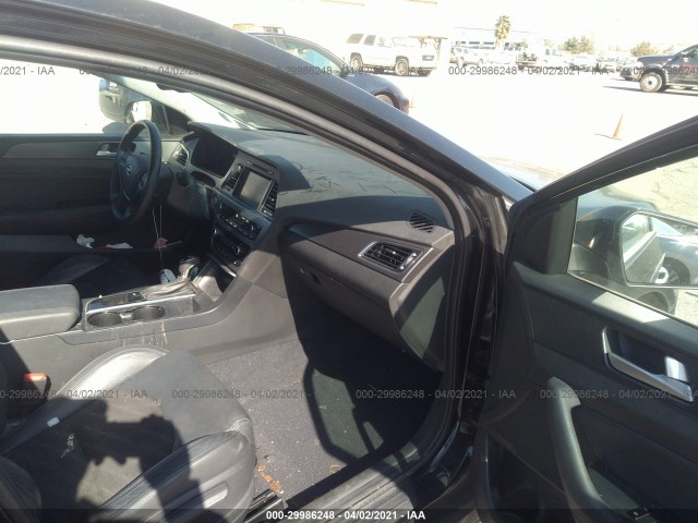 Photo 4 VIN: 5NPE34AF8HH496431 - HYUNDAI SONATA SPO 