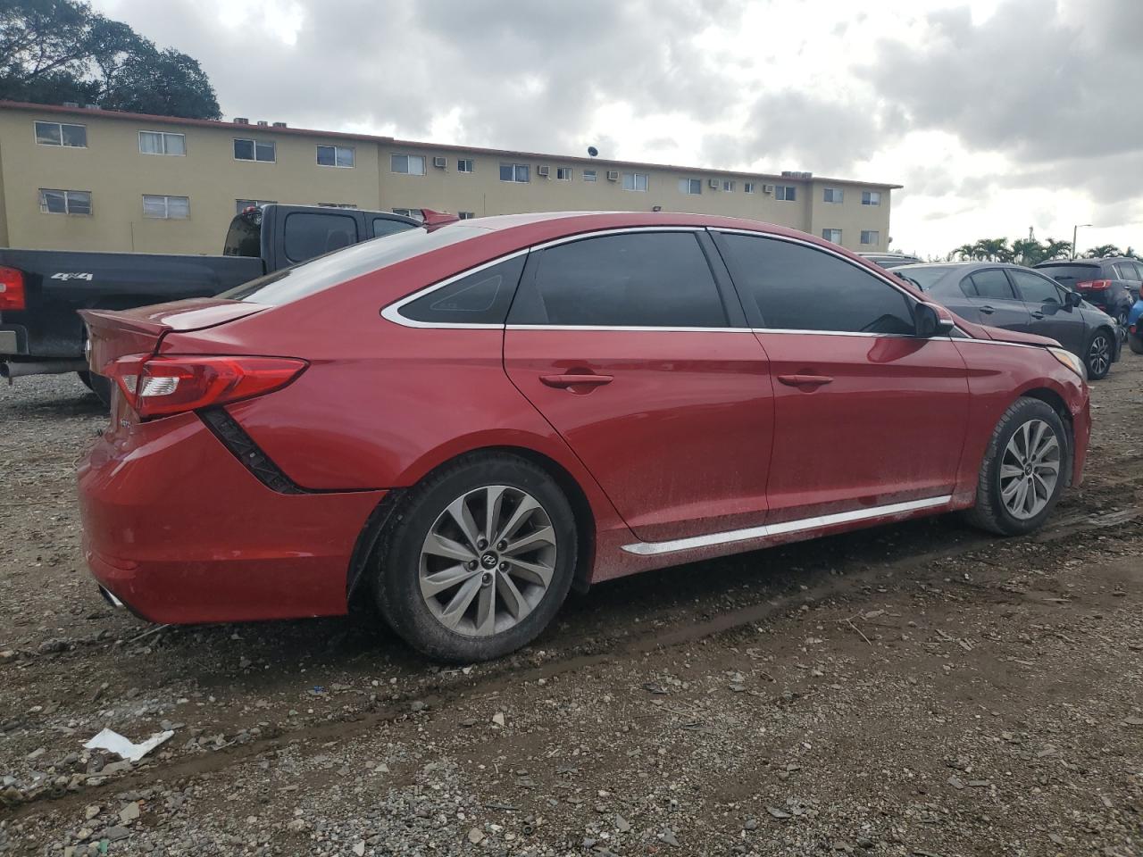 Photo 2 VIN: 5NPE34AF8HH521389 - HYUNDAI SONATA 