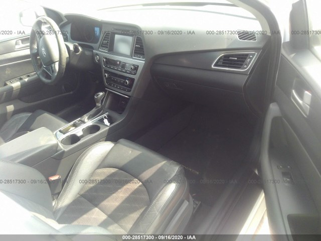 Photo 4 VIN: 5NPE34AF8HH541111 - HYUNDAI SONATA 