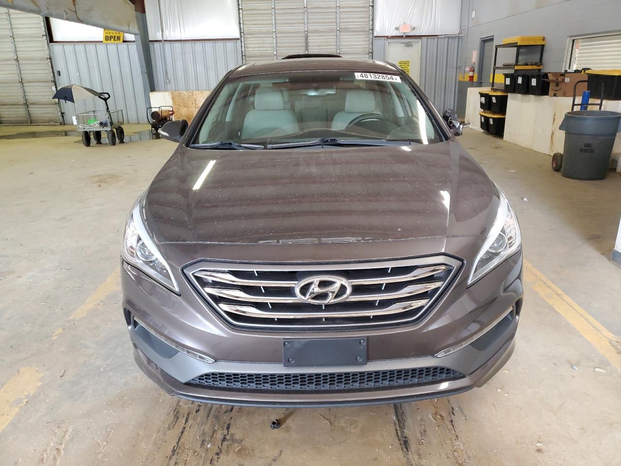 Photo 4 VIN: 5NPE34AF8HH541481 - HYUNDAI SONATA 