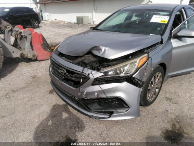 Photo 5 VIN: 5NPE34AF8HH569393 - HYUNDAI SONATA 