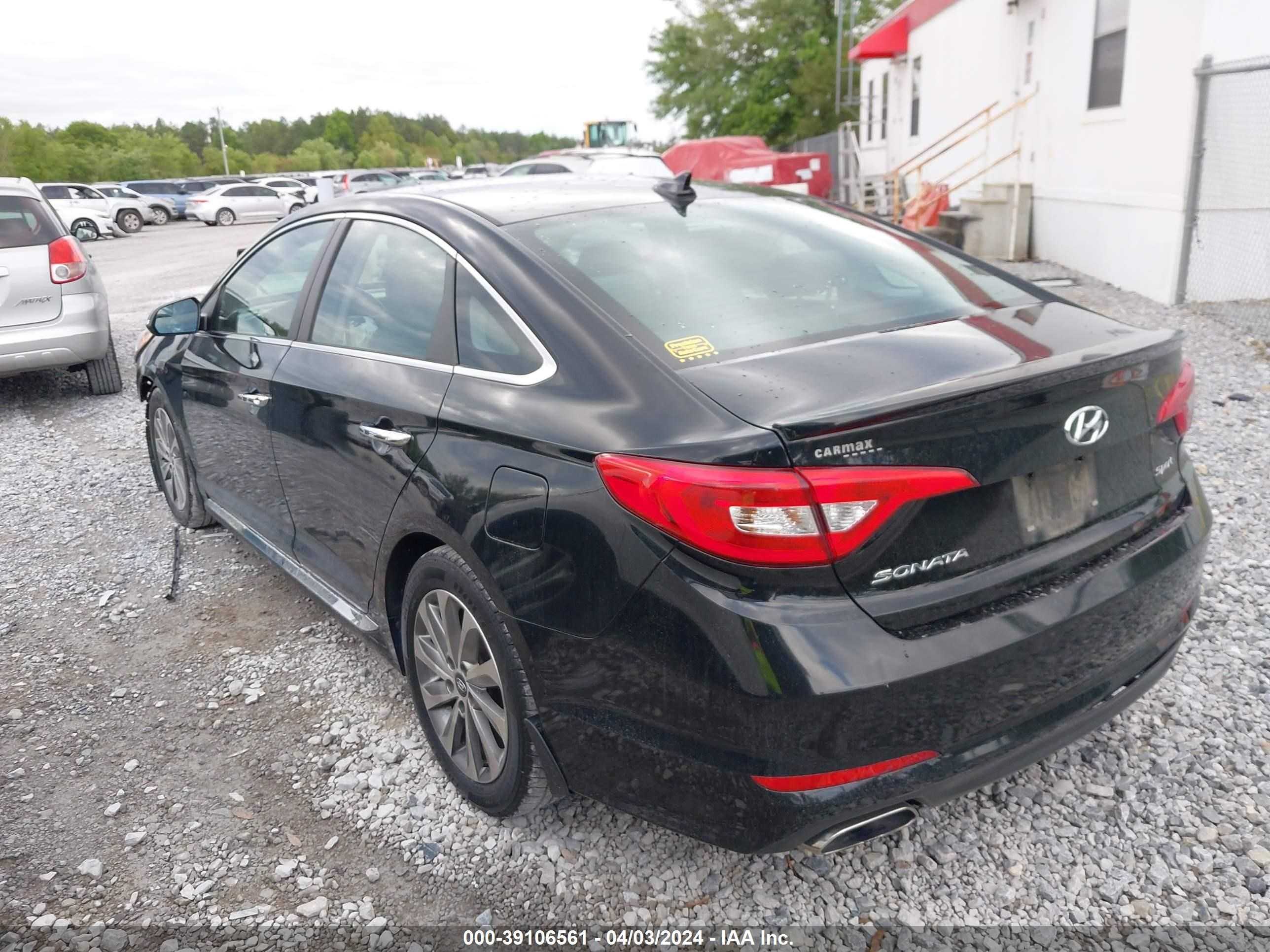 Photo 2 VIN: 5NPE34AF8HH573704 - HYUNDAI SONATA 