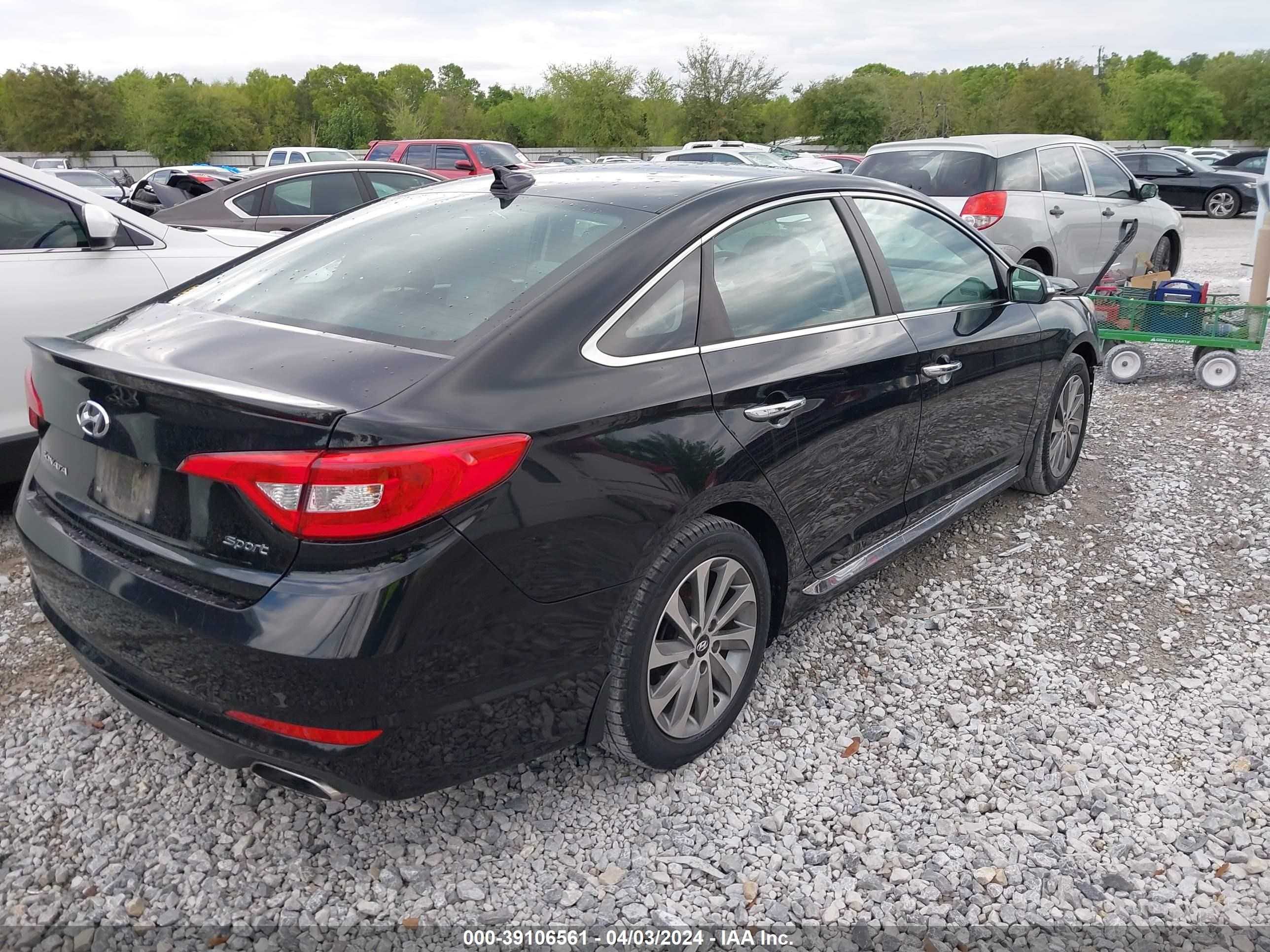 Photo 3 VIN: 5NPE34AF8HH573704 - HYUNDAI SONATA 