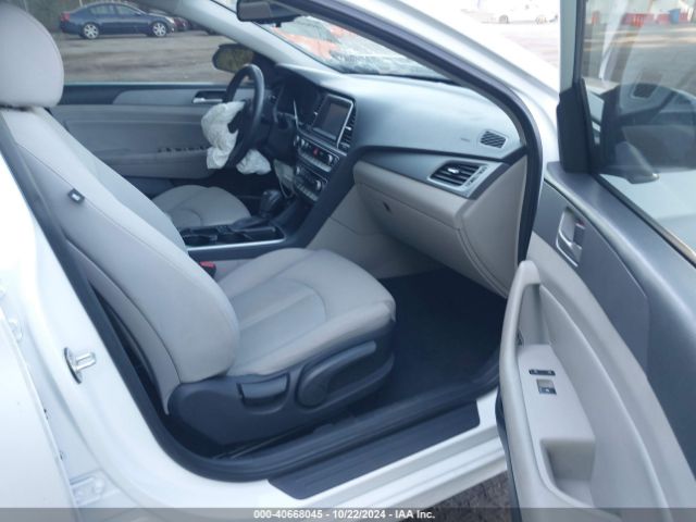 Photo 4 VIN: 5NPE34AF8JH613902 - HYUNDAI SONATA 