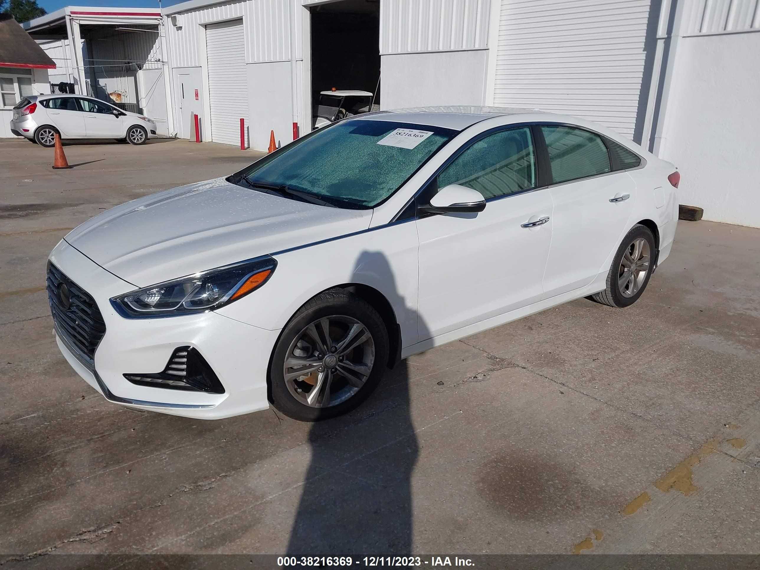 Photo 1 VIN: 5NPE34AF8JH617237 - HYUNDAI SONATA 