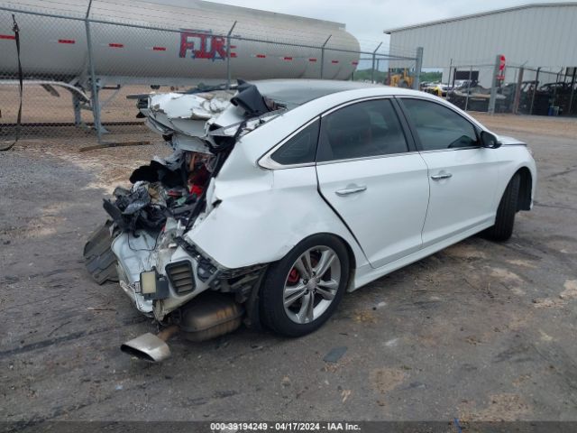 Photo 3 VIN: 5NPE34AF8JH623331 - HYUNDAI SONATA 