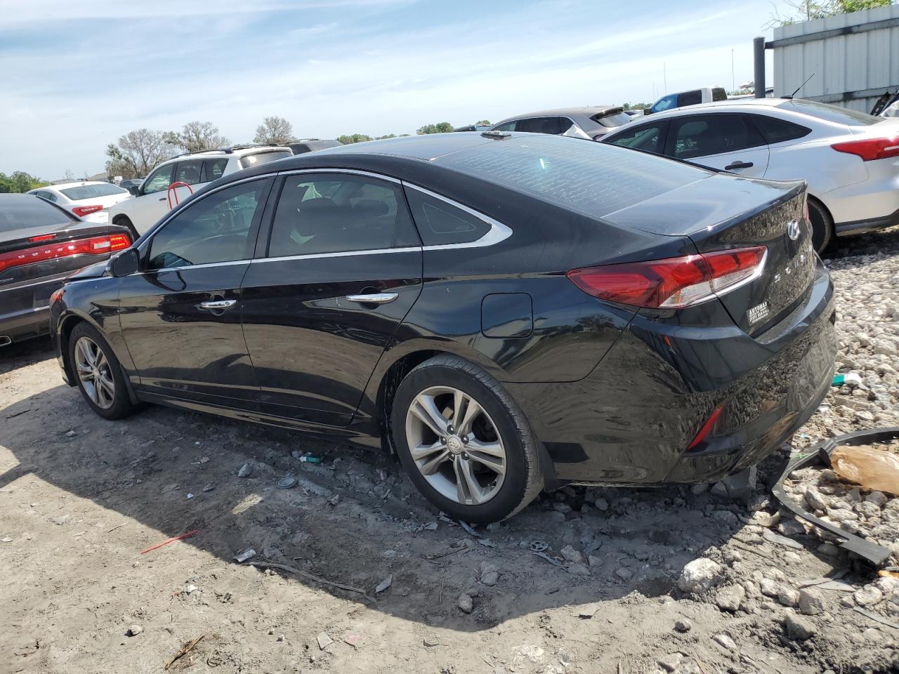 Photo 1 VIN: 5NPE34AF8JH631459 - HYUNDAI SONATA 