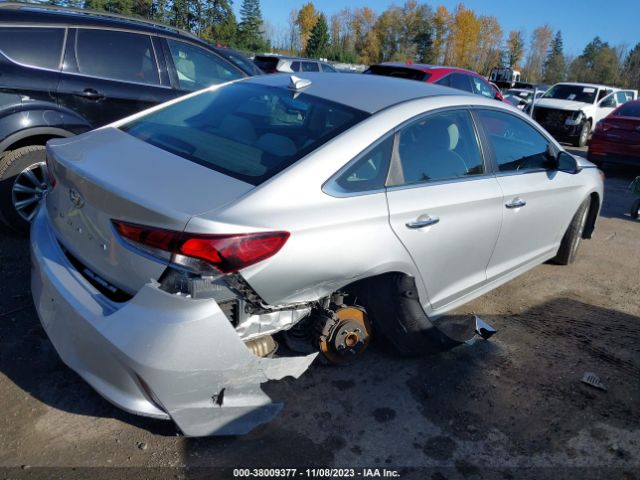 Photo 3 VIN: 5NPE34AF8JH631574 - HYUNDAI SONATA 