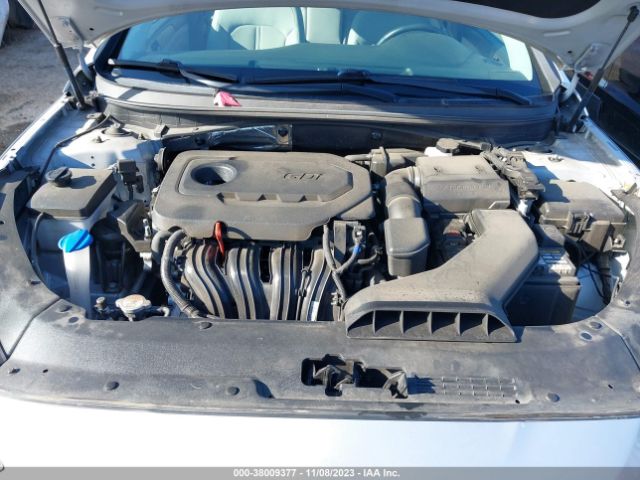 Photo 9 VIN: 5NPE34AF8JH631574 - HYUNDAI SONATA 