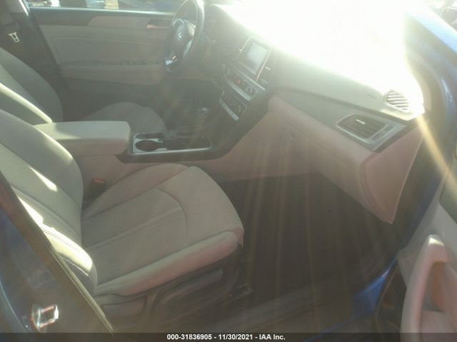 Photo 4 VIN: 5NPE34AF8JH632191 - HYUNDAI SONATA 