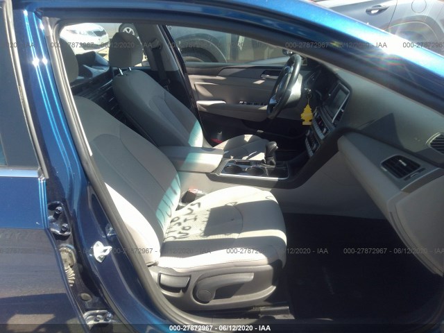 Photo 4 VIN: 5NPE34AF8JH654126 - HYUNDAI SONATA 