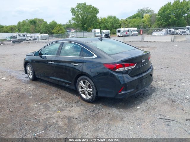 Photo 2 VIN: 5NPE34AF8JH656149 - HYUNDAI SONATA 