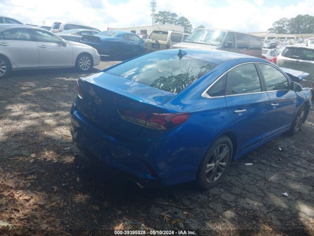 Photo 3 VIN: 5NPE34AF8JH658581 - HYUNDAI SONATA 