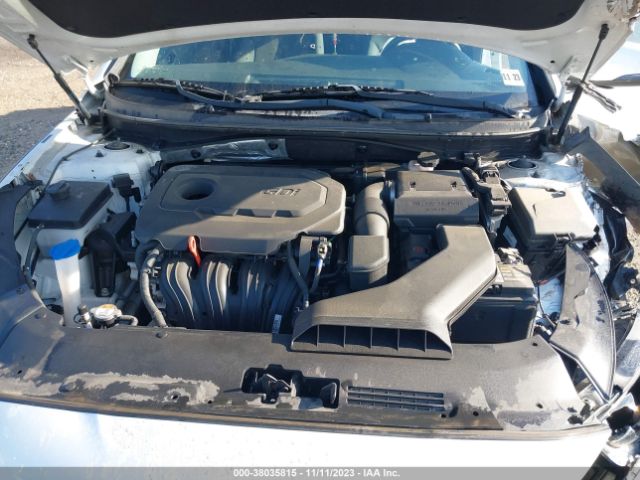 Photo 9 VIN: 5NPE34AF8JH667233 - HYUNDAI SONATA 