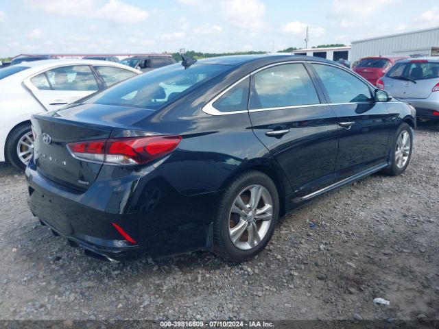 Photo 3 VIN: 5NPE34AF8JH694321 - HYUNDAI SONATA 