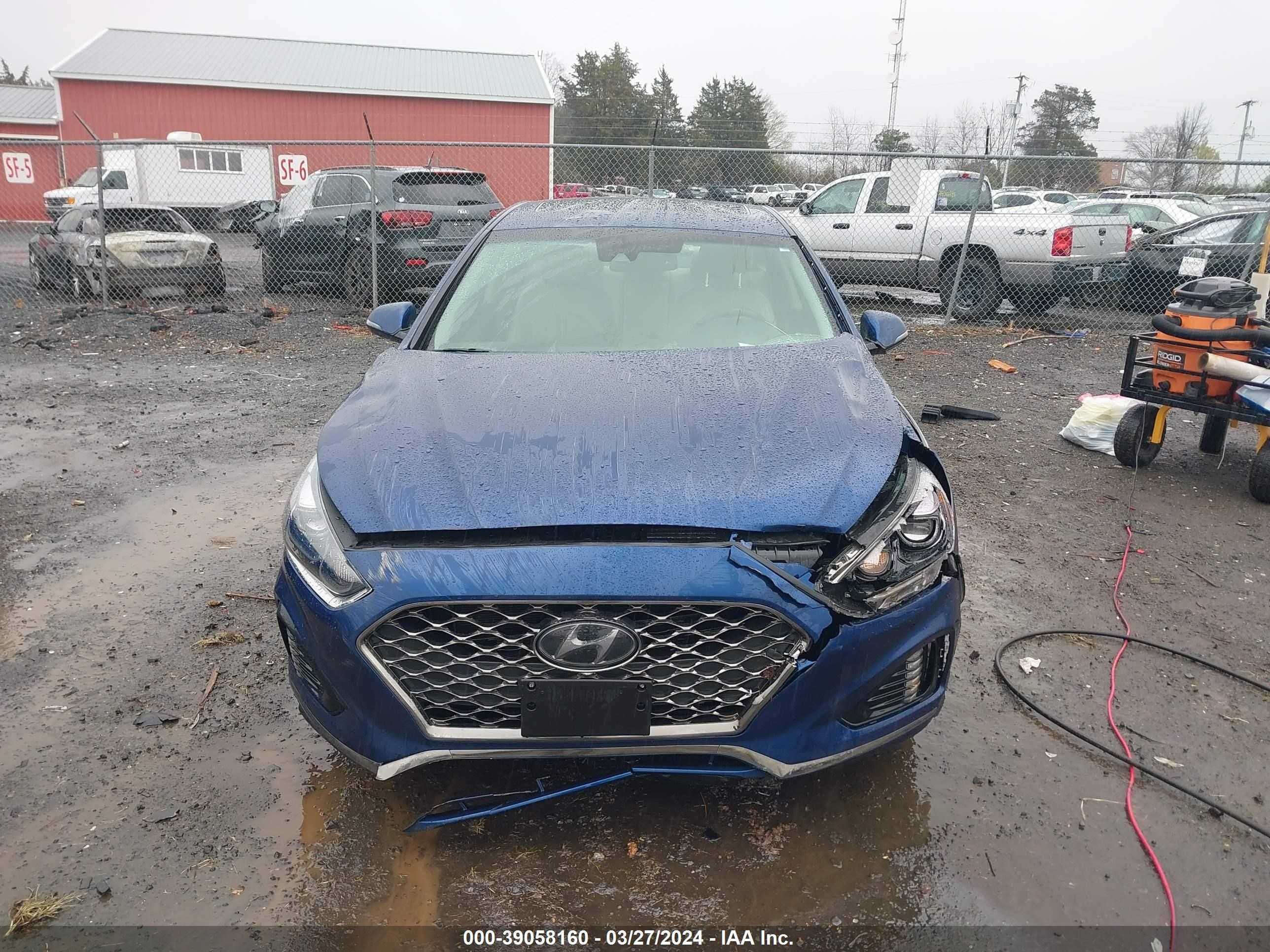 Photo 12 VIN: 5NPE34AF8JH705690 - HYUNDAI SONATA 