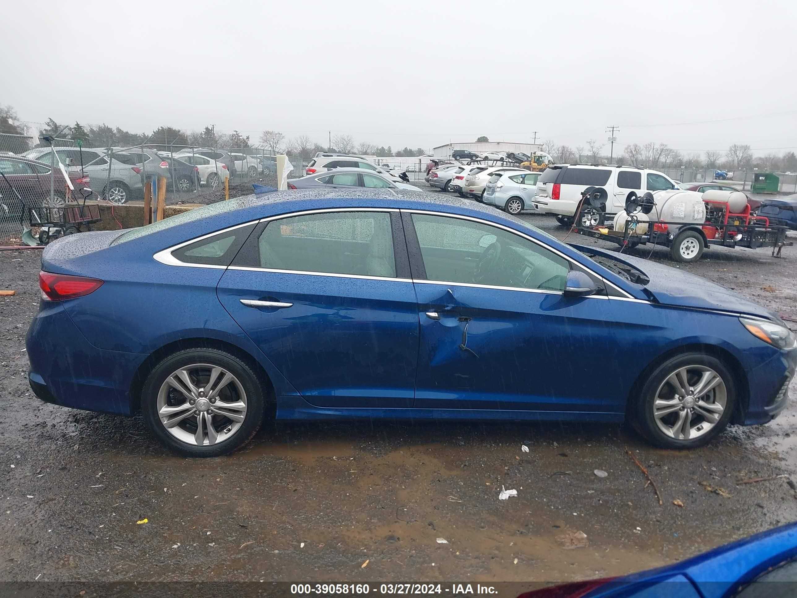 Photo 13 VIN: 5NPE34AF8JH705690 - HYUNDAI SONATA 