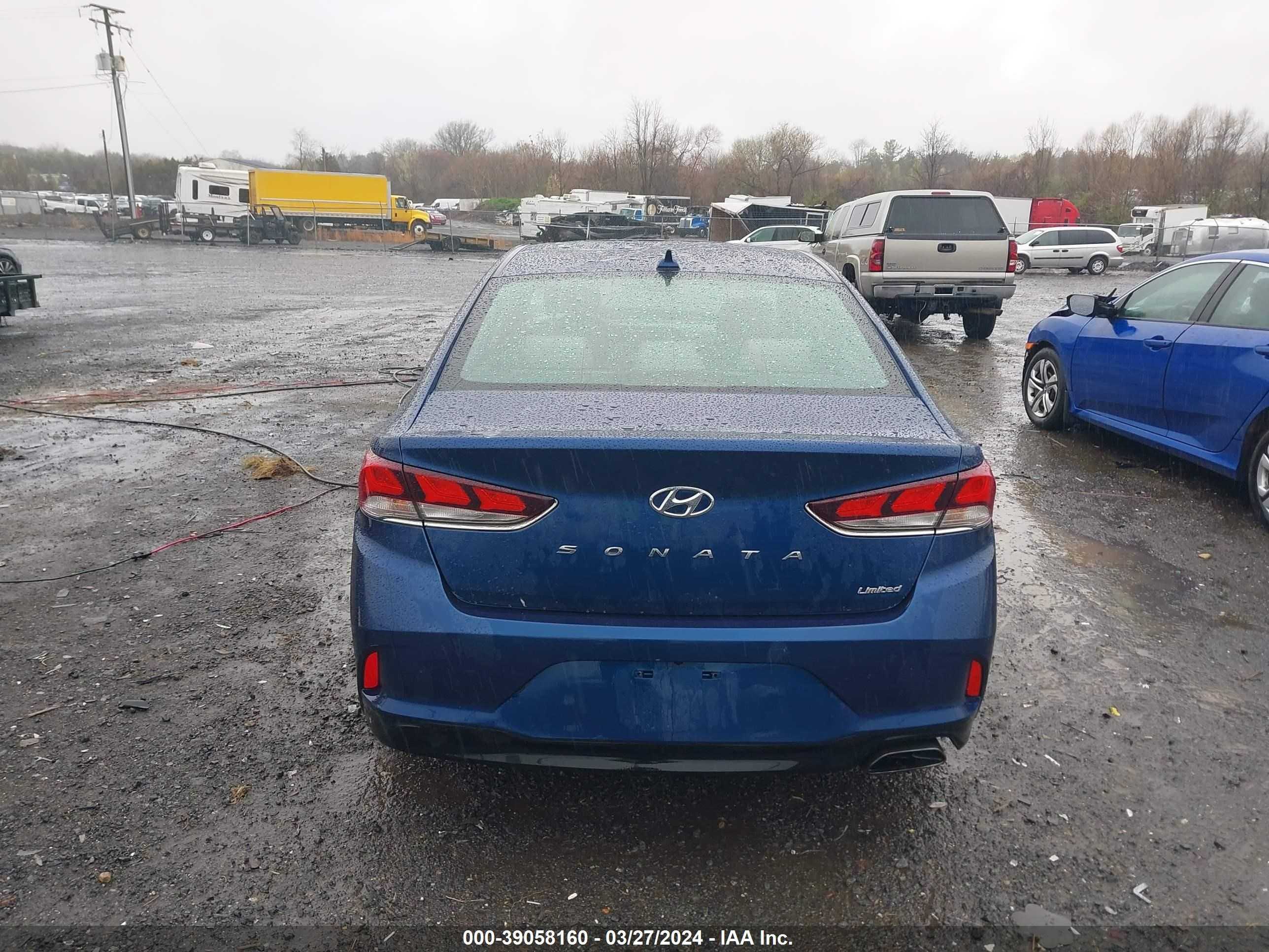 Photo 16 VIN: 5NPE34AF8JH705690 - HYUNDAI SONATA 