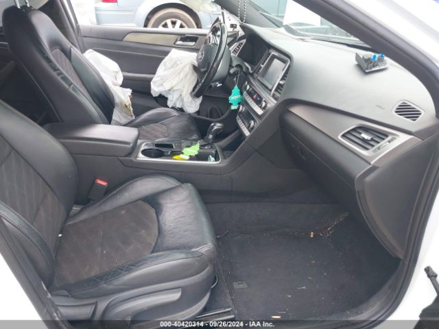 Photo 4 VIN: 5NPE34AF8JH707634 - HYUNDAI SONATA 