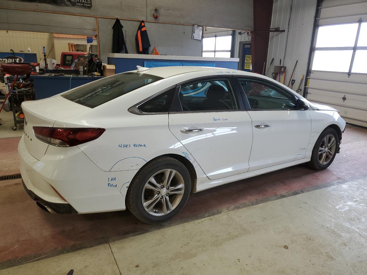 Photo 2 VIN: 5NPE34AF8KH742580 - HYUNDAI SONATA 