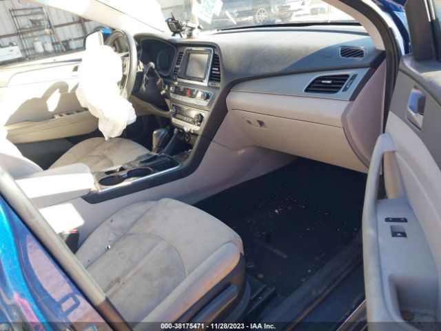 Photo 4 VIN: 5NPE34AF8KH753661 - HYUNDAI SONATA 