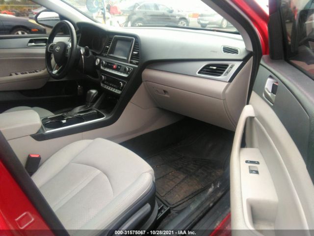 Photo 4 VIN: 5NPE34AF8KH787485 - HYUNDAI SONATA 