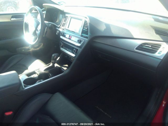 Photo 4 VIN: 5NPE34AF8KH821831 - HYUNDAI SONATA 