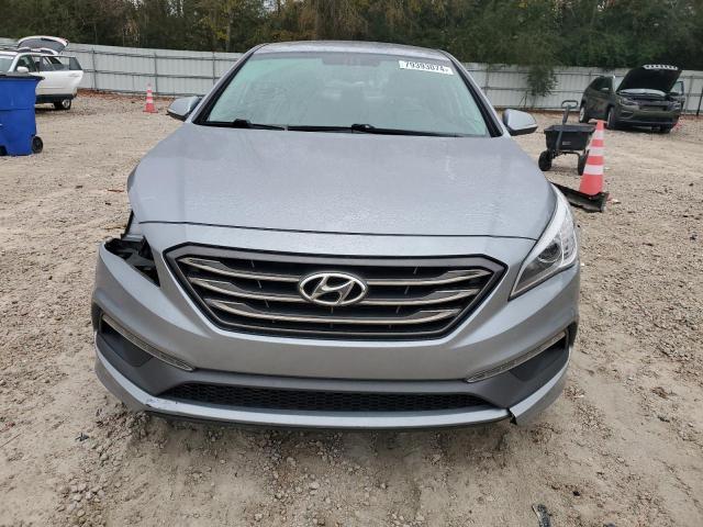 Photo 4 VIN: 5NPE34AF9FH029421 - HYUNDAI SONATA SPO 