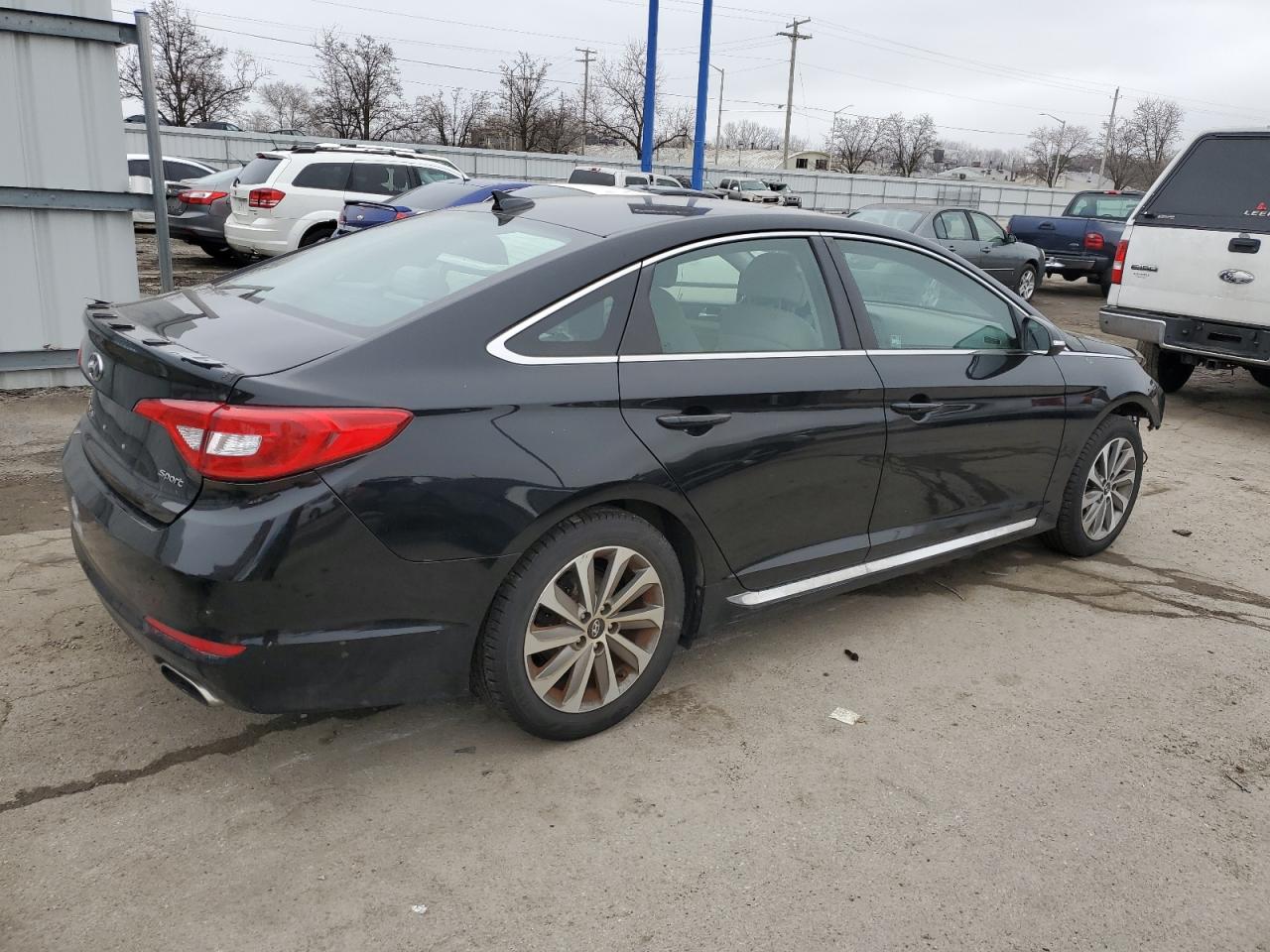 Photo 2 VIN: 5NPE34AF9FH034859 - HYUNDAI SONATA 