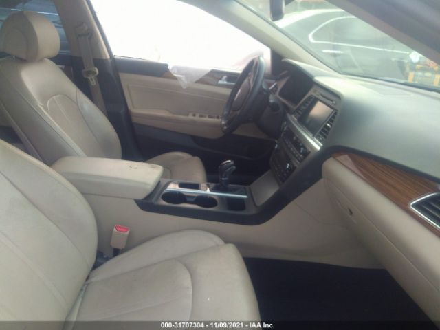 Photo 4 VIN: 5NPE34AF9FH085083 - HYUNDAI SONATA 