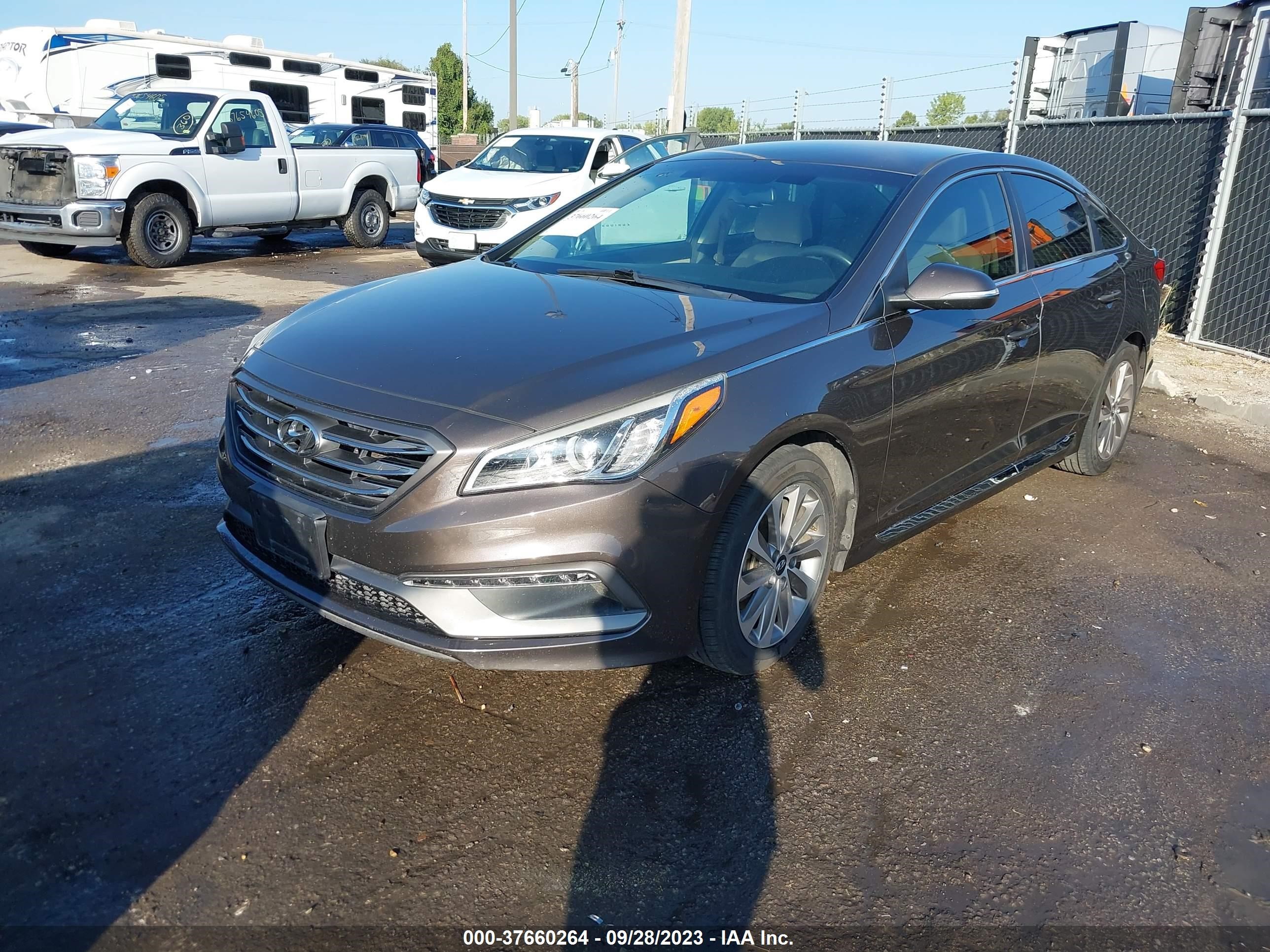 Photo 1 VIN: 5NPE34AF9FH087061 - HYUNDAI SONATA 