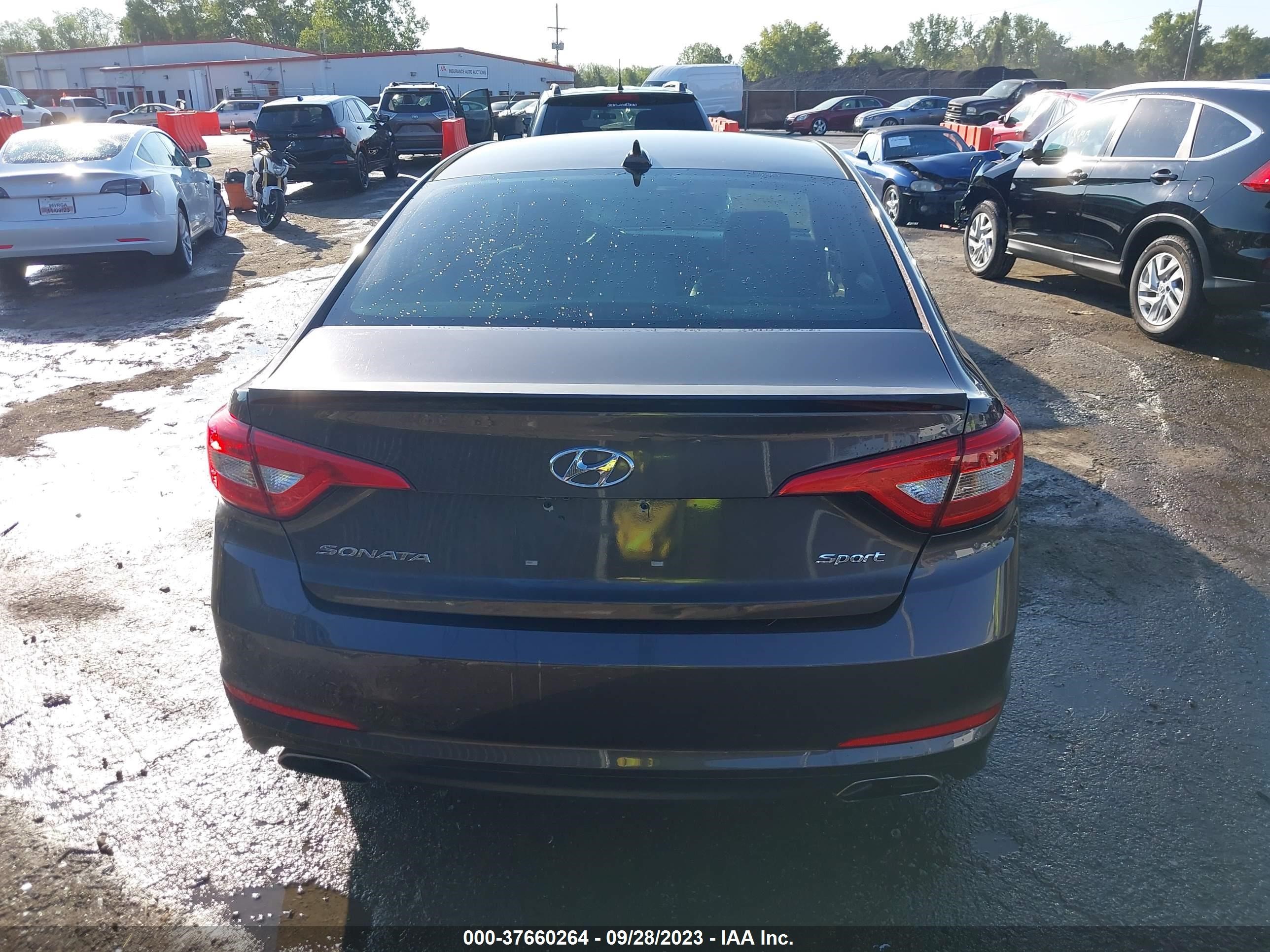 Photo 15 VIN: 5NPE34AF9FH087061 - HYUNDAI SONATA 