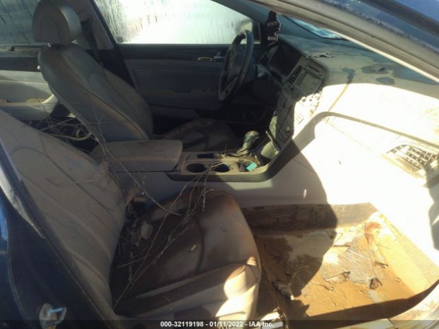 Photo 4 VIN: 5NPE34AF9FH172403 - HYUNDAI SONATA 