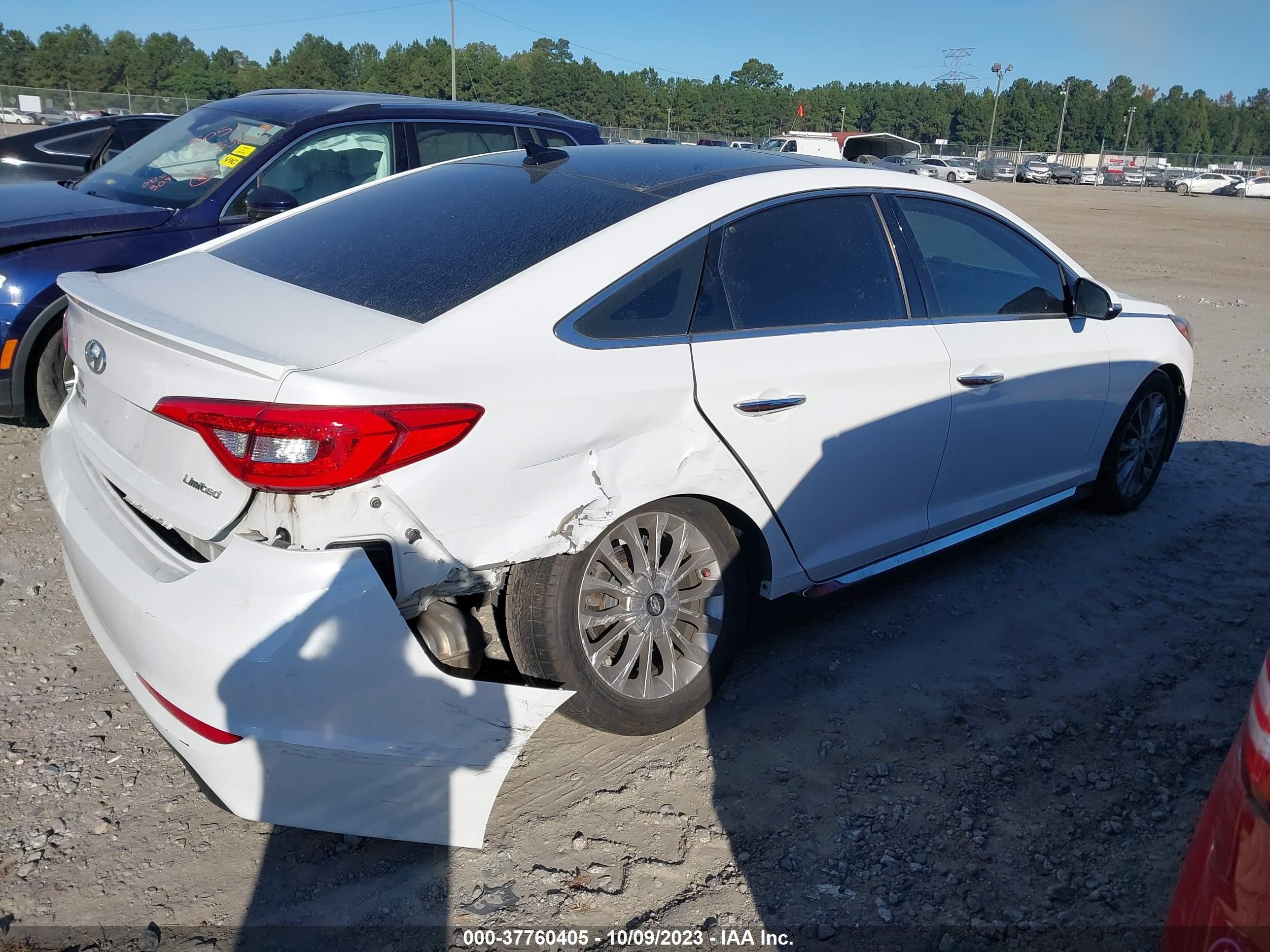 Photo 3 VIN: 5NPE34AF9FH239047 - HYUNDAI SONATA 