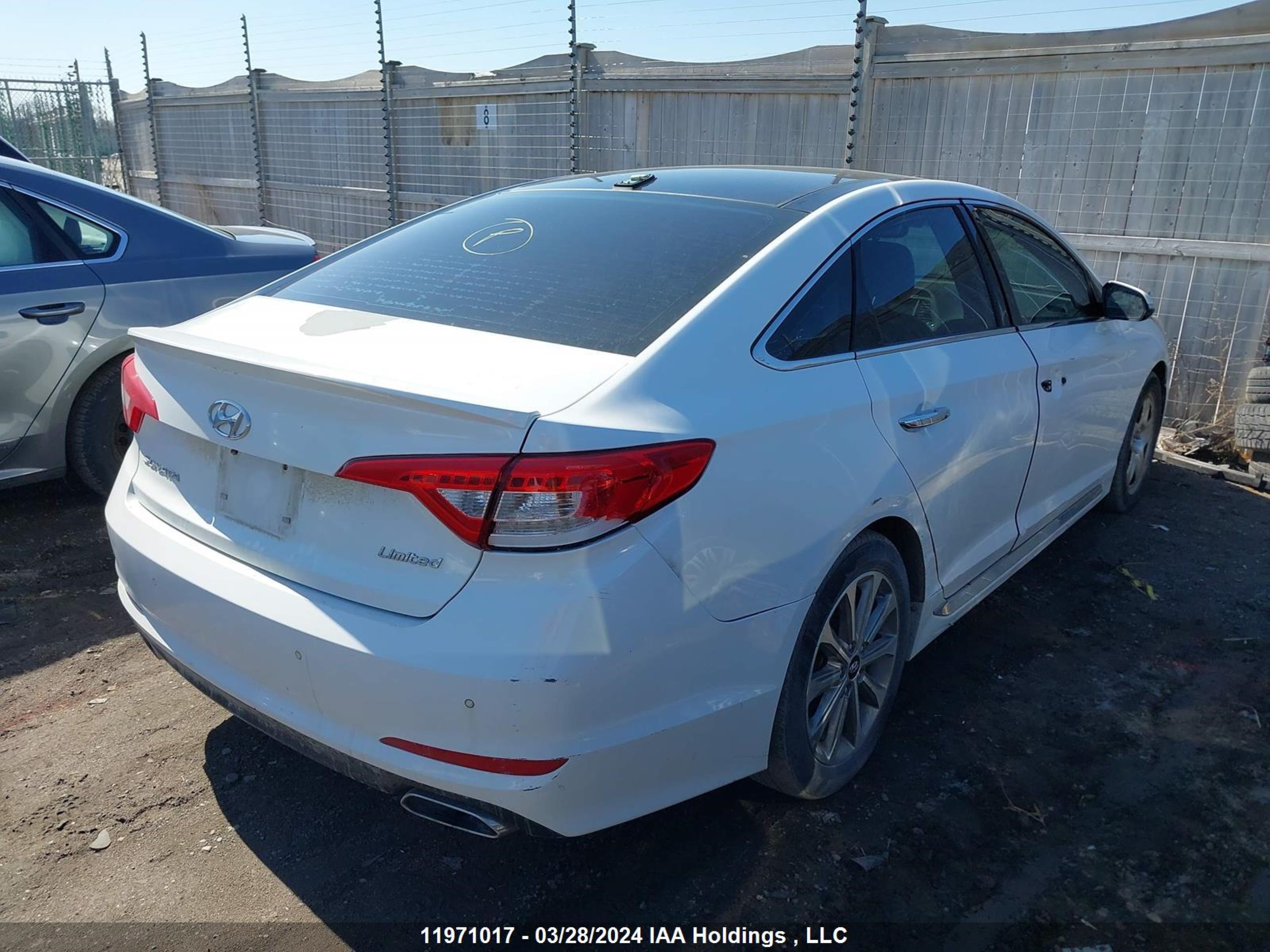 Photo 3 VIN: 5NPE34AF9HH504410 - HYUNDAI SONATA 