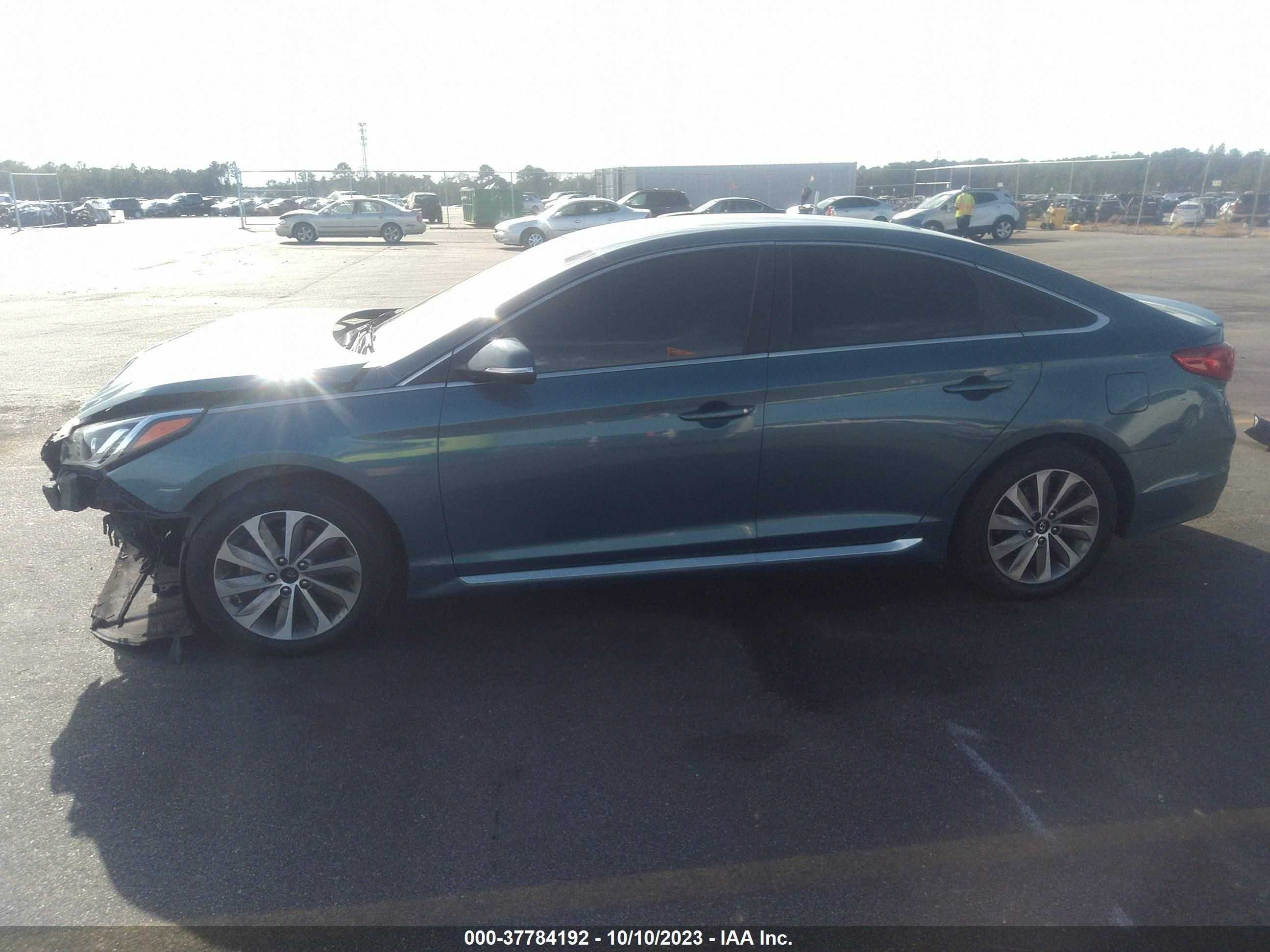 Photo 13 VIN: 5NPE34AF9HH520302 - HYUNDAI SONATA 