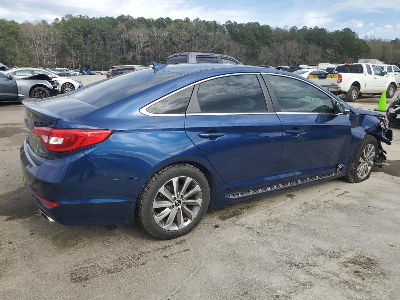 Photo 2 VIN: 5NPE34AF9HH540341 - HYUNDAI SONATA 