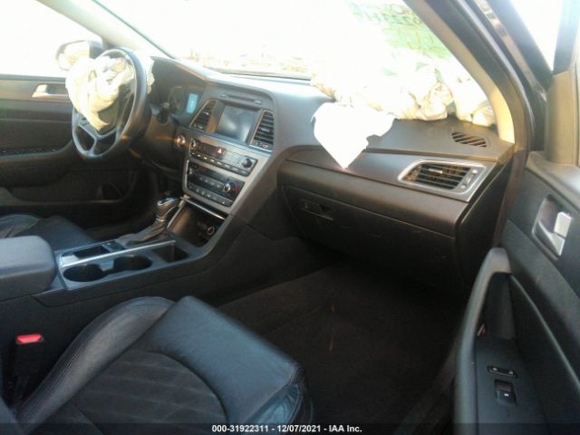 Photo 4 VIN: 5NPE34AF9HH584386 - HYUNDAI SONATA 