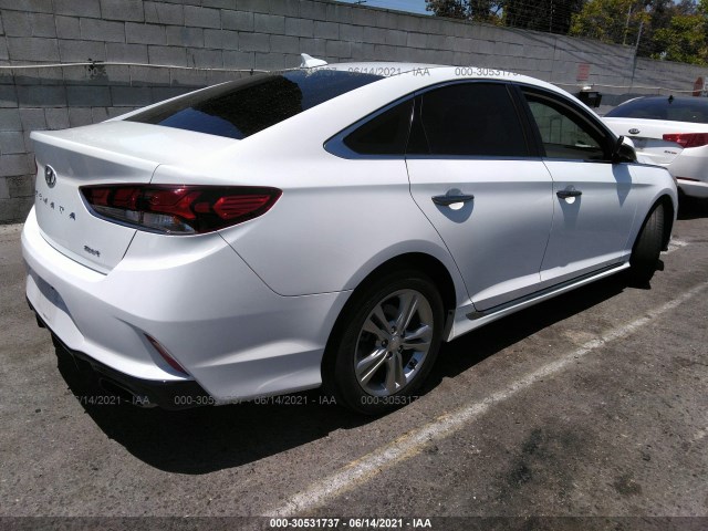 Photo 3 VIN: 5NPE34AF9JH598732 - HYUNDAI SONATA 