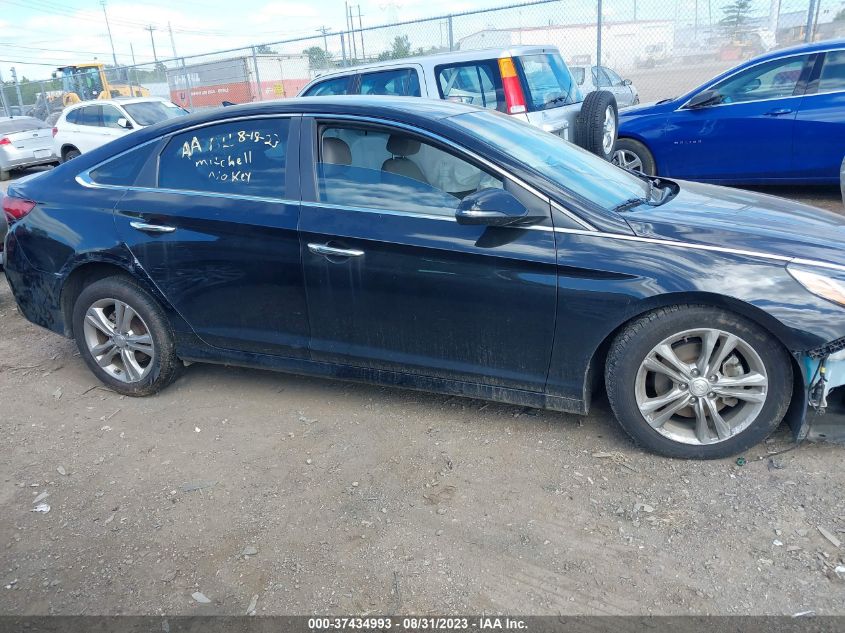 Photo 12 VIN: 5NPE34AF9JH599699 - HYUNDAI SONATA 