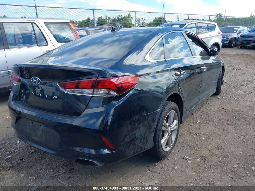 Photo 3 VIN: 5NPE34AF9JH599699 - HYUNDAI SONATA 