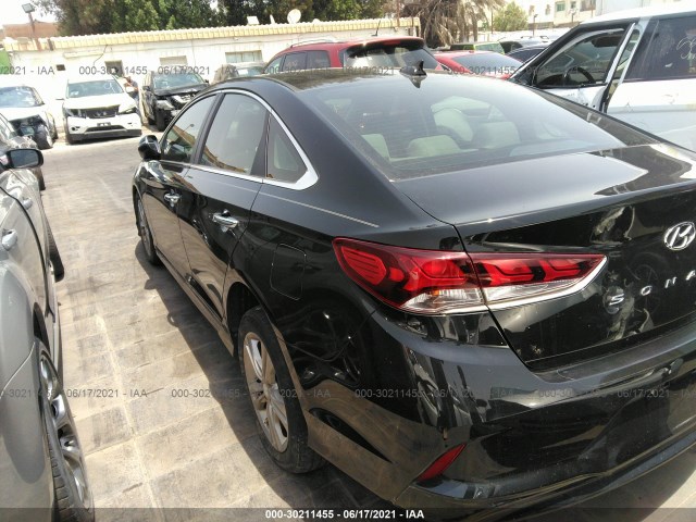 Photo 2 VIN: 5NPE34AF9JH611625 - HYUNDAI SONATA 