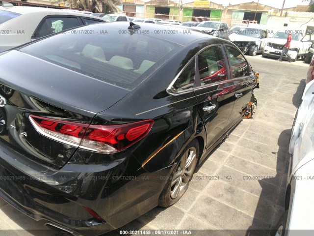 Photo 3 VIN: 5NPE34AF9JH611625 - HYUNDAI SONATA 