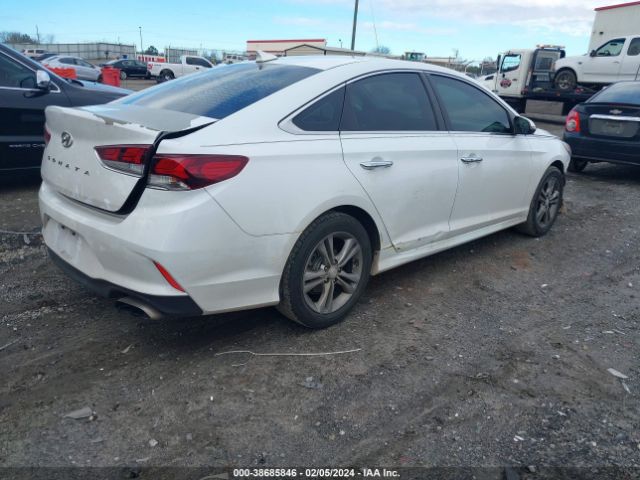 Photo 3 VIN: 5NPE34AF9JH624892 - HYUNDAI SONATA 