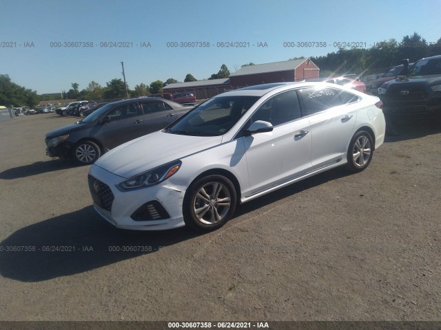 Photo 1 VIN: 5NPE34AF9JH627193 - HYUNDAI SONATA 