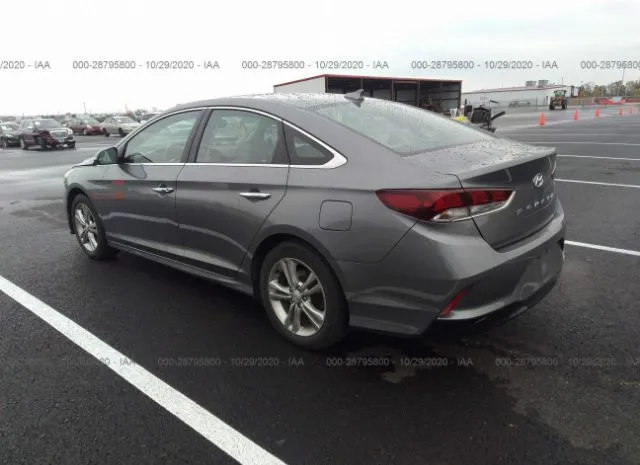 Photo 2 VIN: 5NPE34AF9JH628294 - HYUNDAI SONATA 